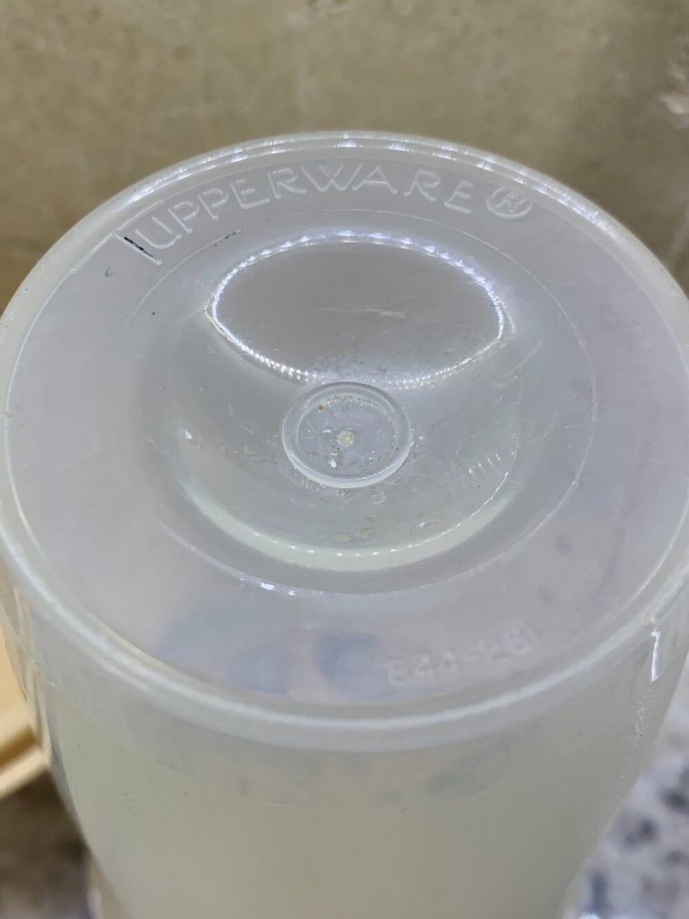 Tupperware Quick Shake Shaker Container 16oz. Blender Mixer Pour 3pc. 844-28 - Picture 6 of 7